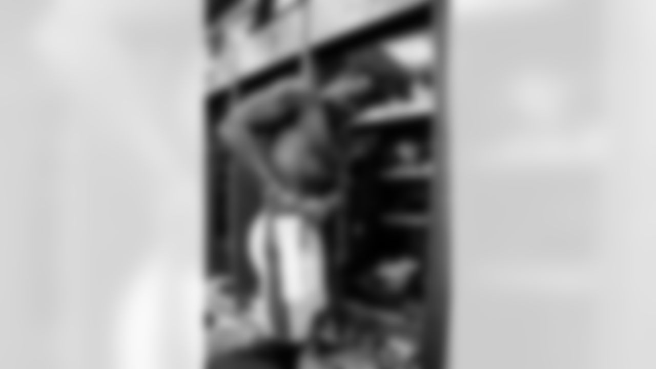 TAMPA, FL - January 03, 2026 - The Carolina Panthers and Tampa Bay Buccaneers play a regular season game at Raymond James Stadium. The Bucs won the game, 16-14. Photo By Kyle Zedaker/Tampa Bay Buccaneers