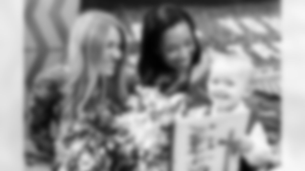 TAMPA, FL - December 02, 2025 - Tampa Bay Buccaneers Cheerleaders during a visit to MacDill Air Force Base. Photo By Kyle Zedaker/Tampa Bay Buccaneers