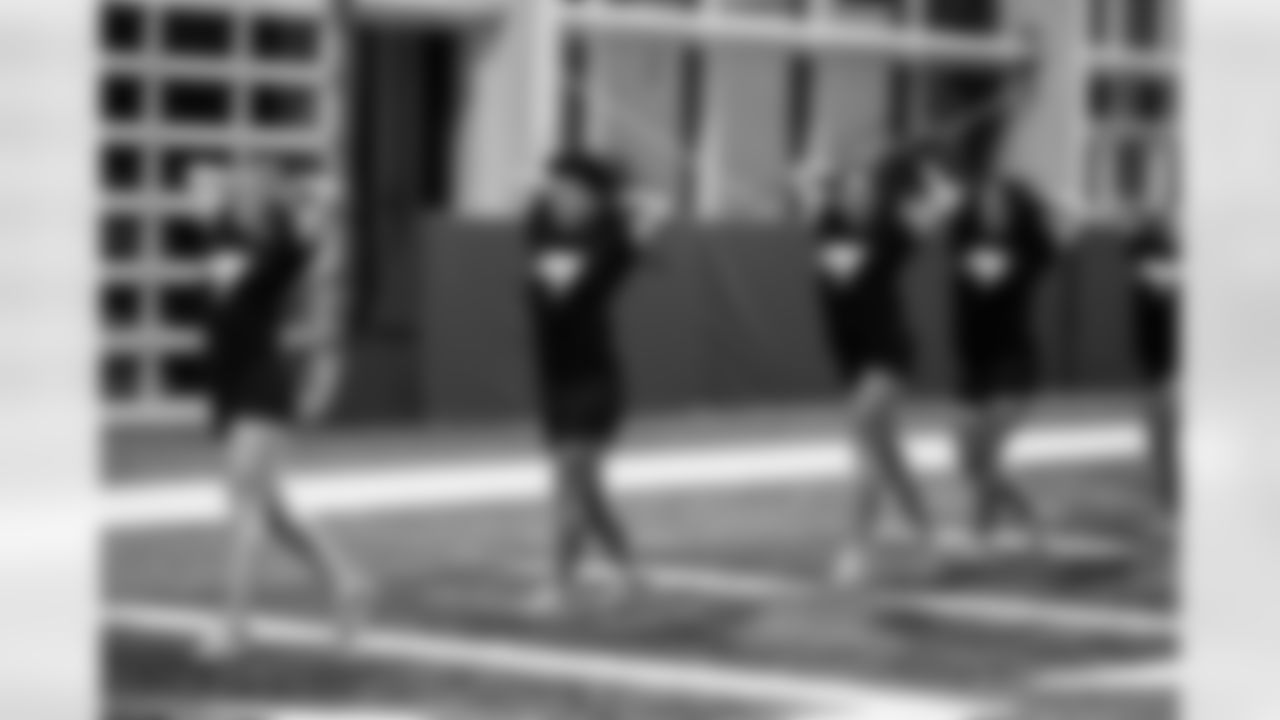 TAMPA, FL - December 04, 2025 - Tampa Bay Buccaneers Cheerleaders field rehearsal at AdventHealth Training Center. Photo By Tori Richman/Tampa Bay Buccaneers