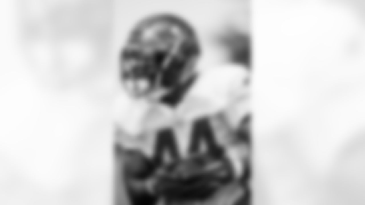 TAMPA, FL - October 09, 2025 - Running Back Sean Tucker #44 of the Tampa Bay Buccaneers during practice at AdventHealth Training Center. Photo By Kyle Zedaker/Tampa Bay Buccaneers