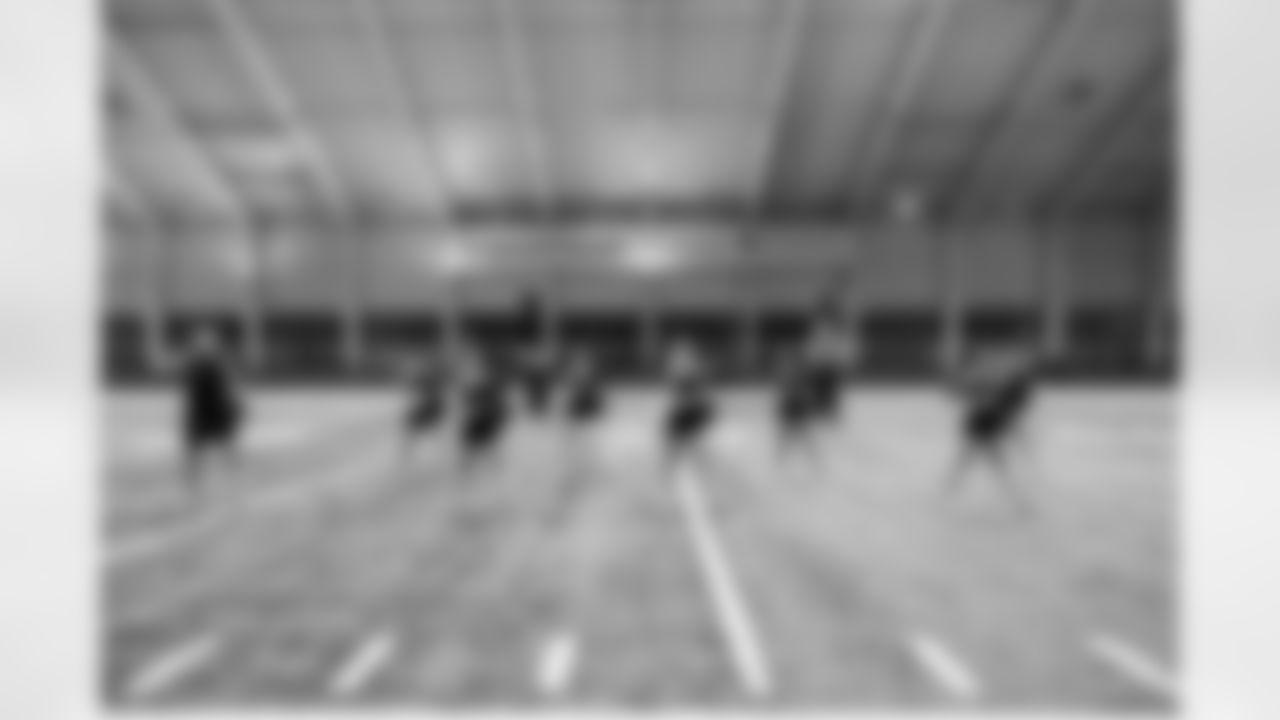 TAMPA, FL - November 20, 2025 - Tampa Bay Buccaneers Cheerleaders during Field Rehearsal at AdventHealth Training Center. Photo By Tori Richman/Tampa Bay Buccaneers