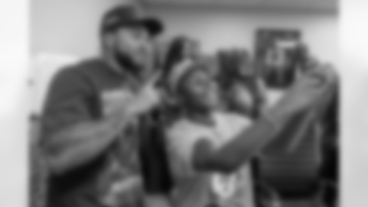 TAMPA, FL - December 16, 2025 - Antoine Winfield Jr. Holiday Shopping Spree at Dick's House of Sport International Plaza. Photo By Mike Carlson/Tampa Bay Buccaneers