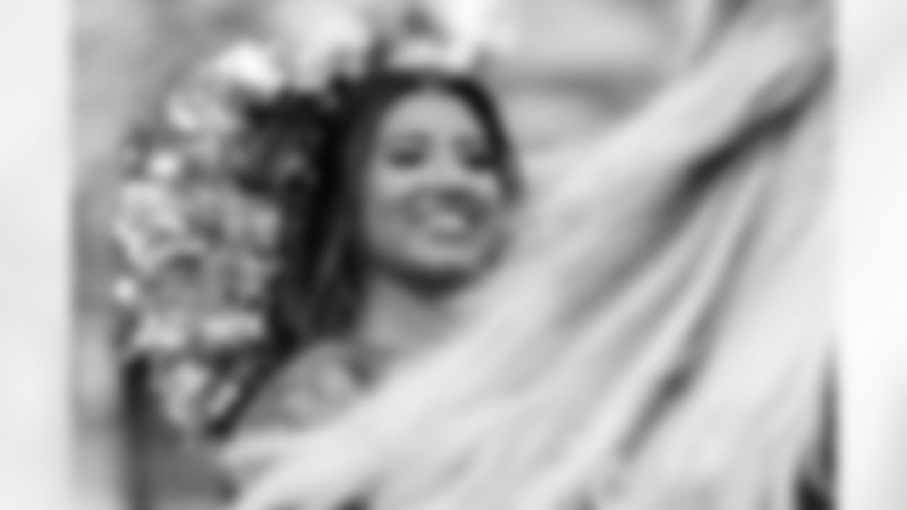 TAMPA, FL - November 09, 2025 - Tampa Bay Buccaneers Cheerleaders during the game between the New England Patriots and Tampa Bay Buccaneers. The Bucs lost the game, 28-23. Photo By Doug DeFelice/Tampa Bay Buccaneers