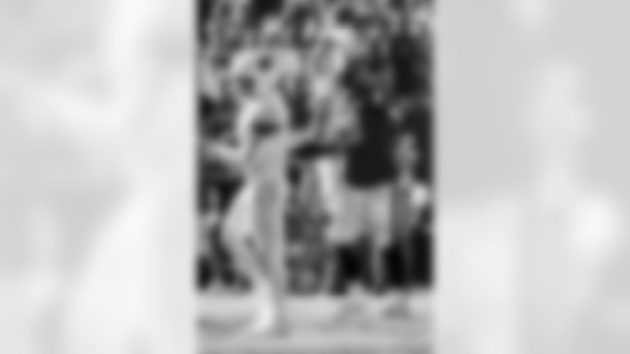 TAMPA, FL - November 30, 2025 - Tackle Tristan Wirfs #78 of the Tampa Bay Buccaneers during the game between the Arizona Cardinals and Tampa Bay Buccaneers. The Bucs won the game, 20-17. Photo By Tori Richman/Tampa Bay Buccaneers