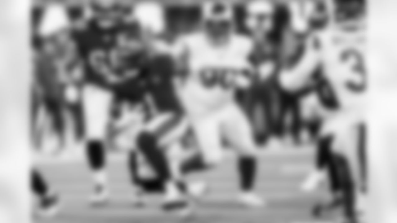 INGLEWOOD, CA - November 23, 2025 - Running Back Rachaad White #1 of the Tampa Bay Buccaneers during the game between the Tampa Bay Buccaneers and Los Angeles Rams. The Bucs lost the game, 34-7. Photo By Tori Richman/Tampa Bay Buccaneers