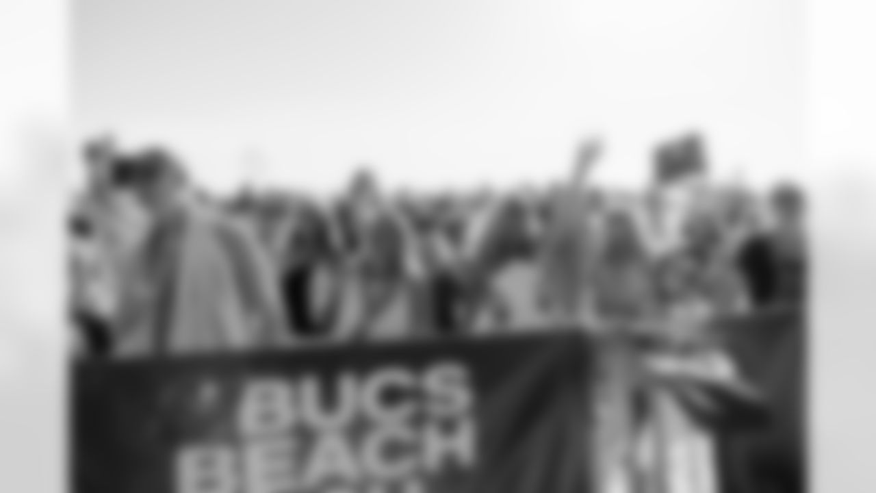 ST. PETE BEACH, FL - April 26, 2025 - A general crowd view as Pirate Flag performs during Bucs Beach Bash. Photo By Dave Pullis/Tampa Bay Buccaneers