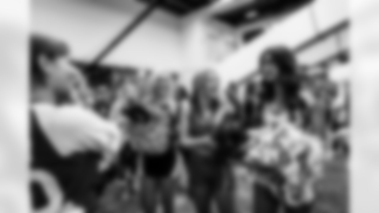 SAN FRANCISCO, CA - February 02, 2026 - Tampa Bay Buccaneers Pro Bowl Cheerleader Savannah at Pro Bowl practice at Moscone Center. Photo By Tori Richman/Tampa Bay Buccaneers