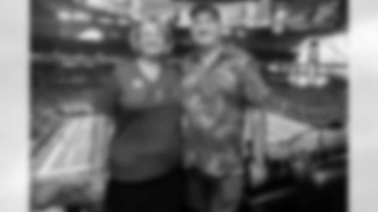 ATLANTA, GA - September 07, 2025 - Luxury Suite Excursion during the game between the Tampa Bay Buccaneers and Atlanta Falcons. The Bucs won the game, 23-20. Photo By Doug DeFelice/Tampa Bay Buccaneers