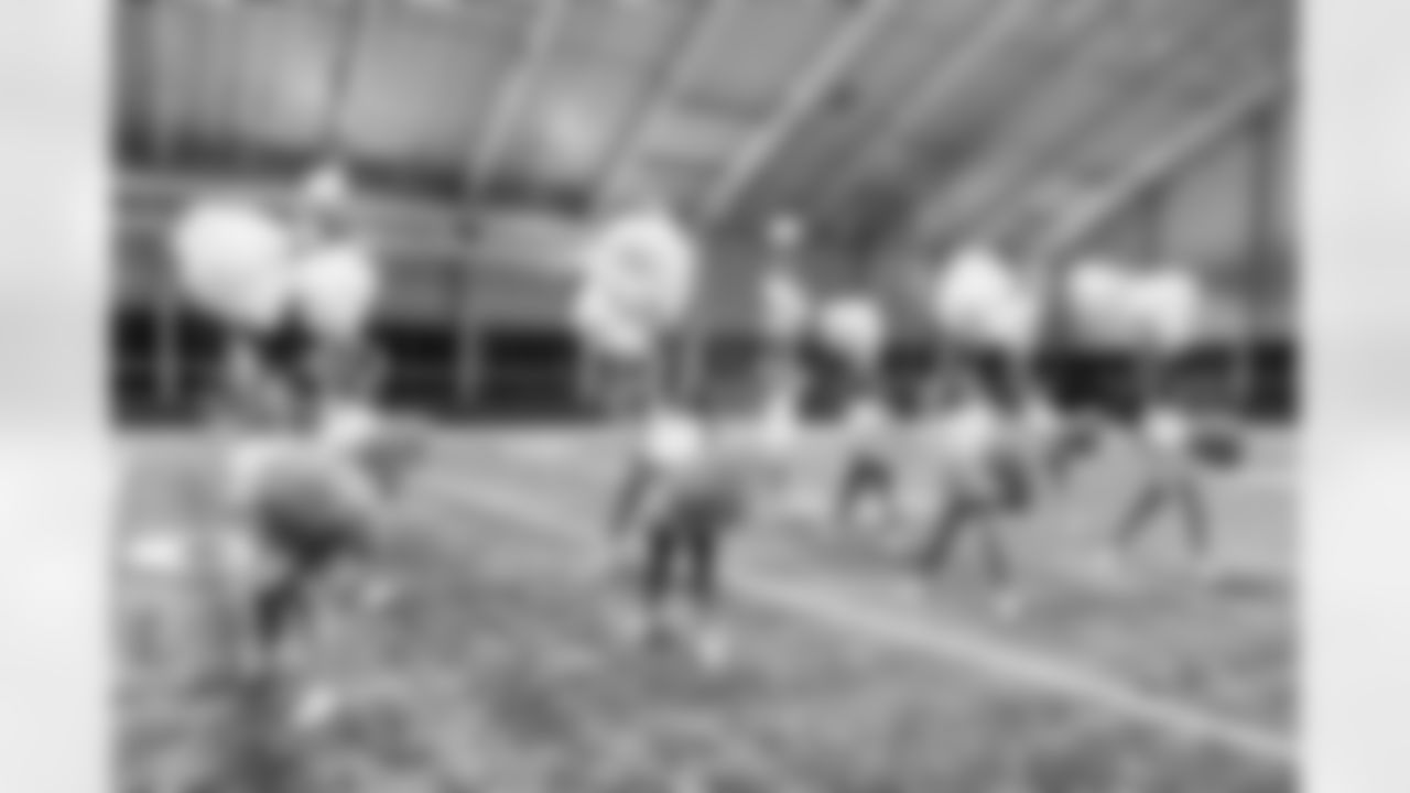 TAMPA, FL - December 09, 2025 - Tampa Bay Buccaneers Cheerleaders during Field Rehearsal at AdventHealth Training Center. Photo By Tori Richman/Tampa Bay Buccaneers