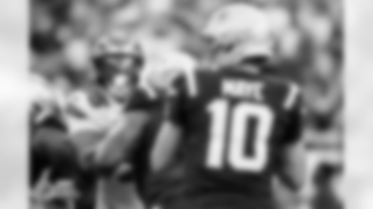 TAMPA, FL - November 09, 2025 - Defensive Lineman Elijah Roberts #95 of the Tampa Bay Buccaneers during the game between the New England Patriots and Tampa Bay Buccaneers. The Bucs lost the game, 28-23. Photo By Kyle Zedaker/Tampa Bay Buccaneers