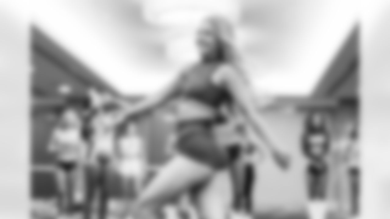 SAN FRANCISCO, CA - February 01, 2026 - Tampa Bay Buccaneers Pro Bowl Cheerleader Savannah during rehearsals. Photo By Tori Richman/Tampa Bay Buccaneers