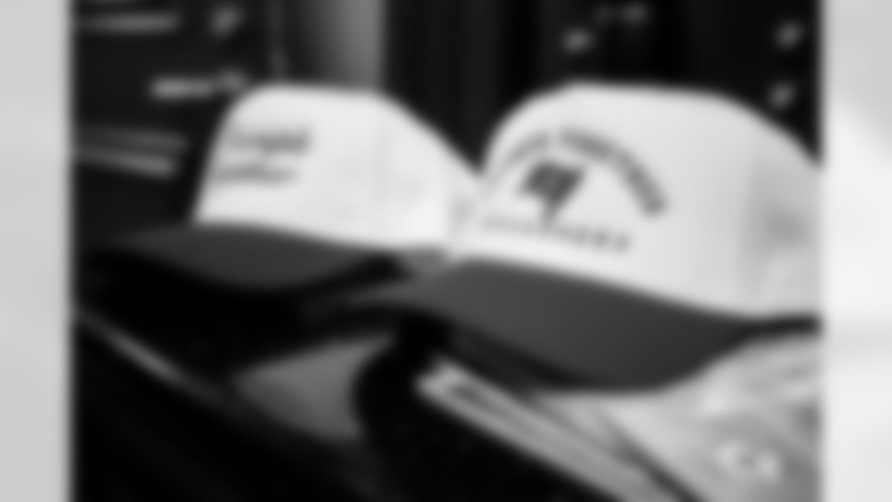 TAMPA, FL - November 19, 2025 - A visit with Triumph Together Cancer Warriors. Photo By Kyle Zedaker/Tampa Bay Buccaneers