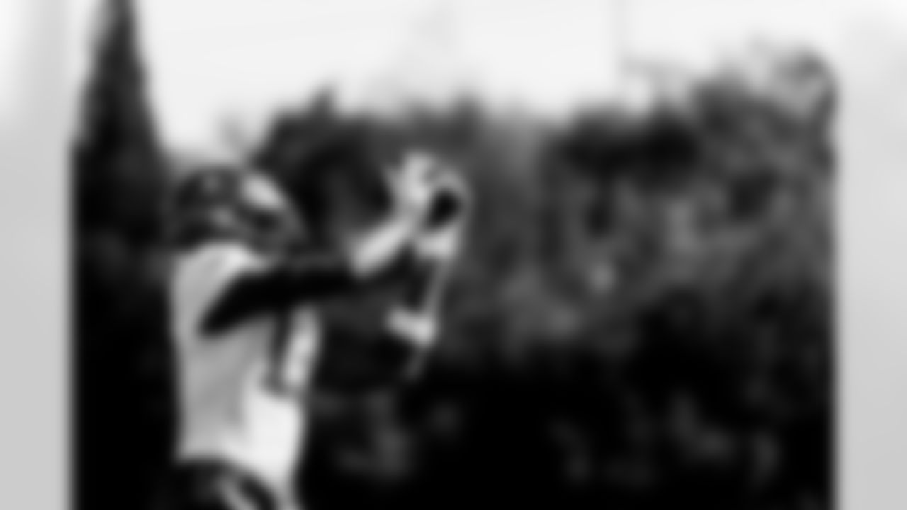 TAMPA, FL - December 17, 2025 - Week 16 practice at AdventHealth Training Center. Photo By Tori Richman/Tampa Bay Buccaneers