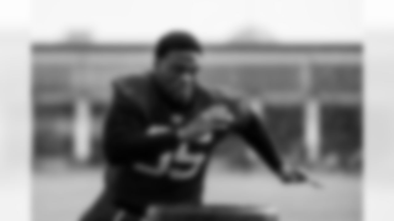 TAMPA, FL - May 22, 2025 - Defensive Lineman Elijah Roberts #95 of the Tampa Bay Buccaneers during Phase 2 workouts at AdventHealth Training Center. Photo By Tori Richman/Tampa Bay Buccaneers