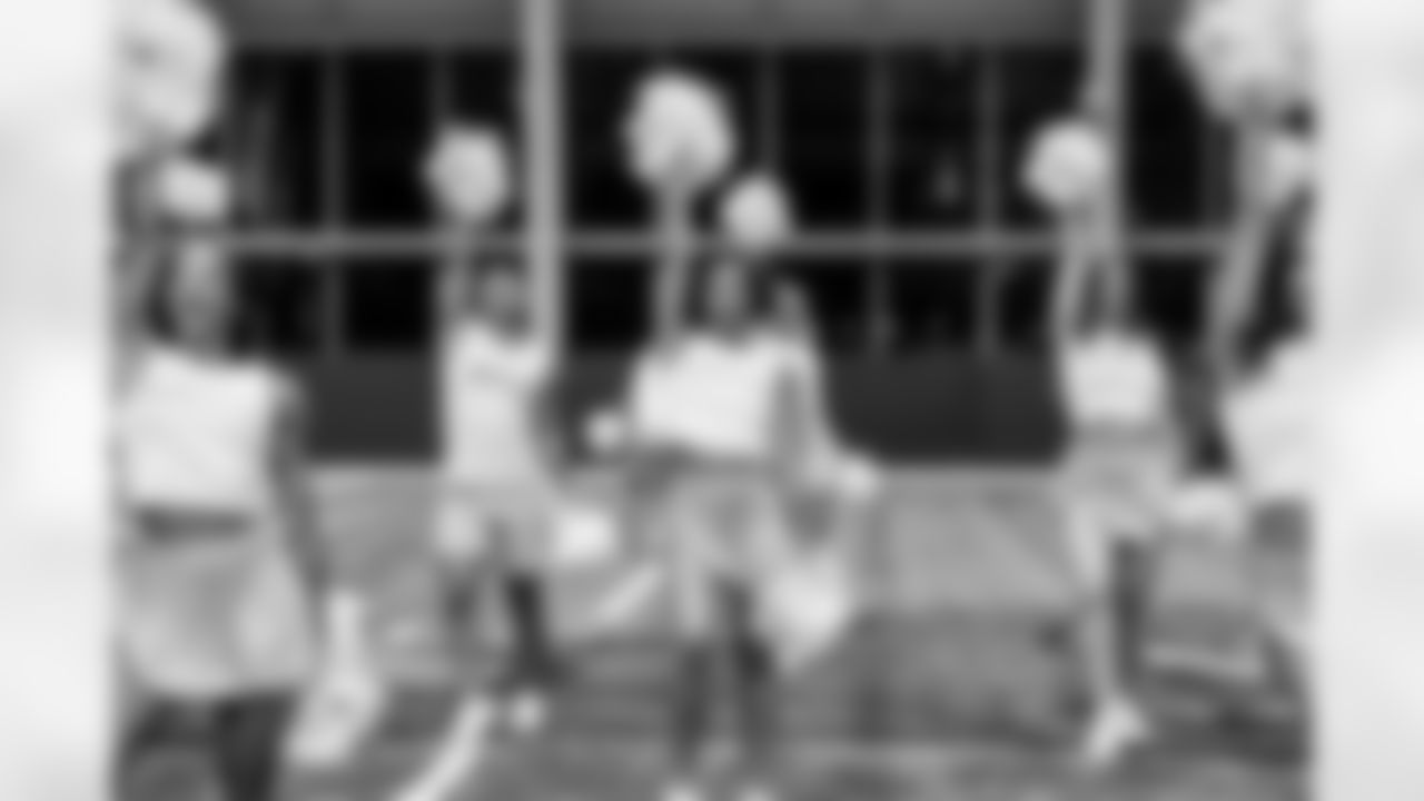 TAMPA, FL - December 09, 2025 - Tampa Bay Buccaneers Cheerleaders during Field Rehearsal at AdventHealth Training Center. Photo By Tori Richman/Tampa Bay Buccaneers