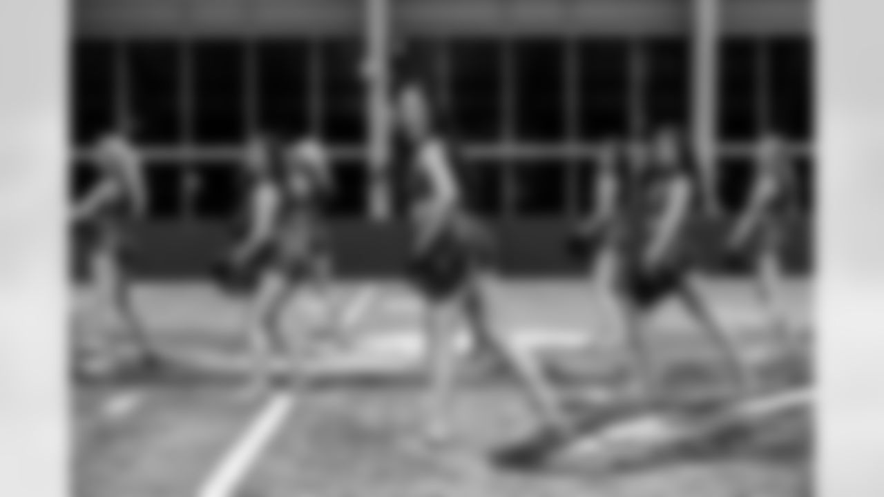 TAMPA, FL - January 02, 2026 - Tampa Bay Buccaneers Cheerleaders field rehearsal at AdventHealth Training Center. Photo By Tori Richman/Tampa Bay Buccaneers