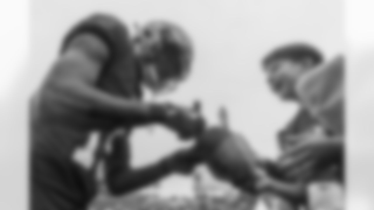 TAMPA, FL - January 03, 2026 - The Carolina Panthers and Tampa Bay Buccaneers play a regular season game at Raymond James Stadium. The Bucs won the game, 16-14. Photo By Doug DeFelice/Tampa Bay Buccaneers