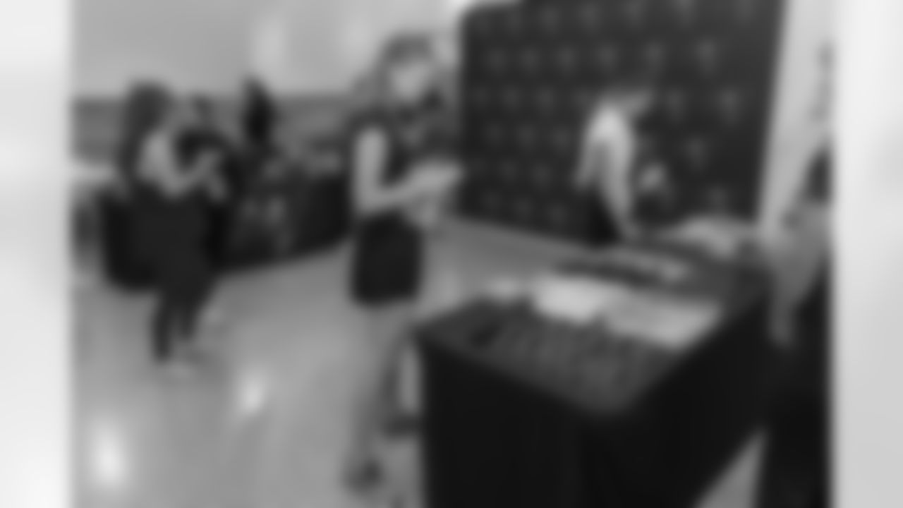 TAMPA, FL - December 06, 2025 - She is Football Bayshore Walk: Raise The Flags event with Bayshore Breakfast Club and Tampa Girls Social & Wellness at Hyde House Public Studio. Photo By Mike Carlson/Tampa Bay Buccaneers