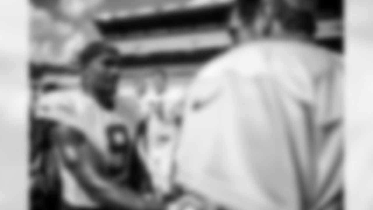 PITTSBURGH, PA - August 14, 2025 - Wide Receiver Emeka Egbuka #9 of the Tampa Bay Buccaneers and Aaron Rodgers during a joint practice with the Pittsburgh Steelers at Acrisure Stadium. Photo By Kyle Zedaker/Tampa Bay Buccaneers