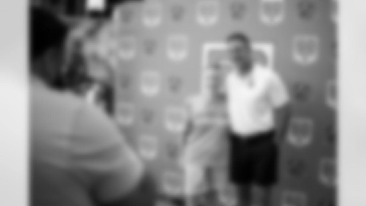 TAMPA, FL - July 15, 2025 - Buccaneers Legend Mike Alstott greets fans during the launch of the original 1976 jersey at the Team Store at Raymond James Stadium. Photo By Kyle Zedaker/Tampa Bay Buccaneers