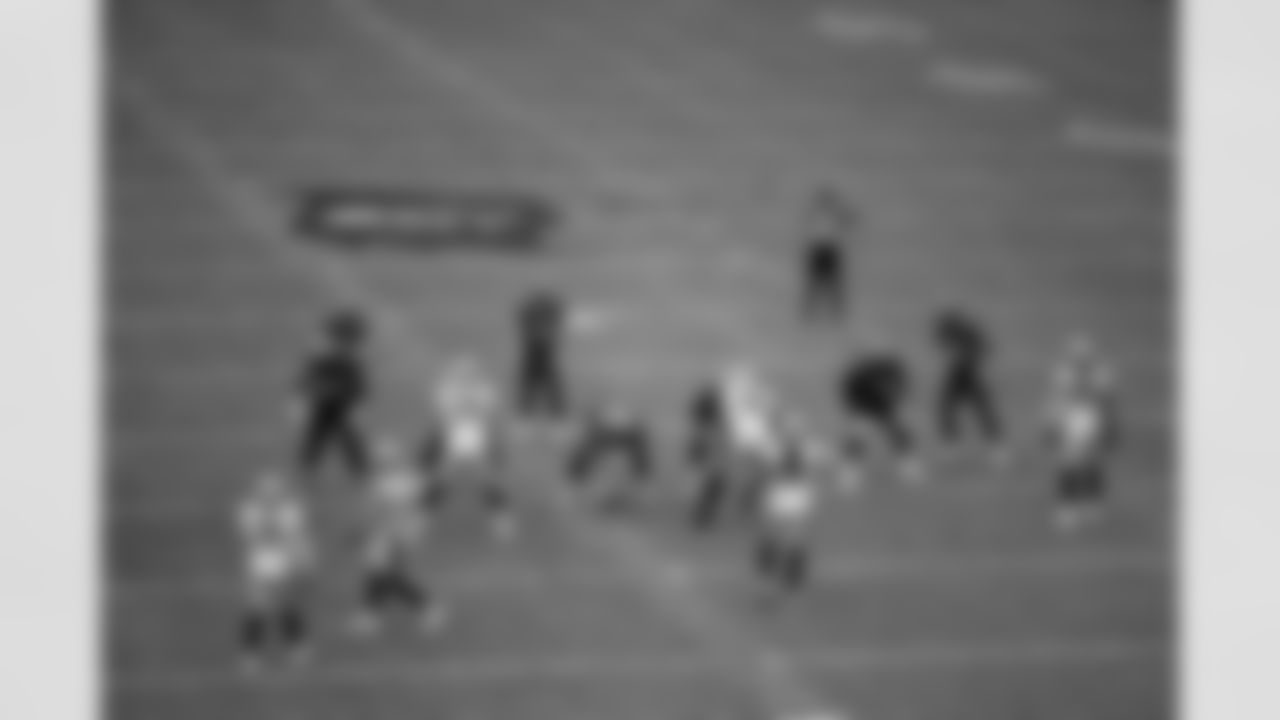 TAMPA, FL - December 07, 2025 - The Tampa Bay Buccaneers and New Orleans Saints during a regular season game at Raymond James Stadium. The Bucs lost the game, 24-20. Photo By Dave Pullis/Tampa Bay Buccaneers