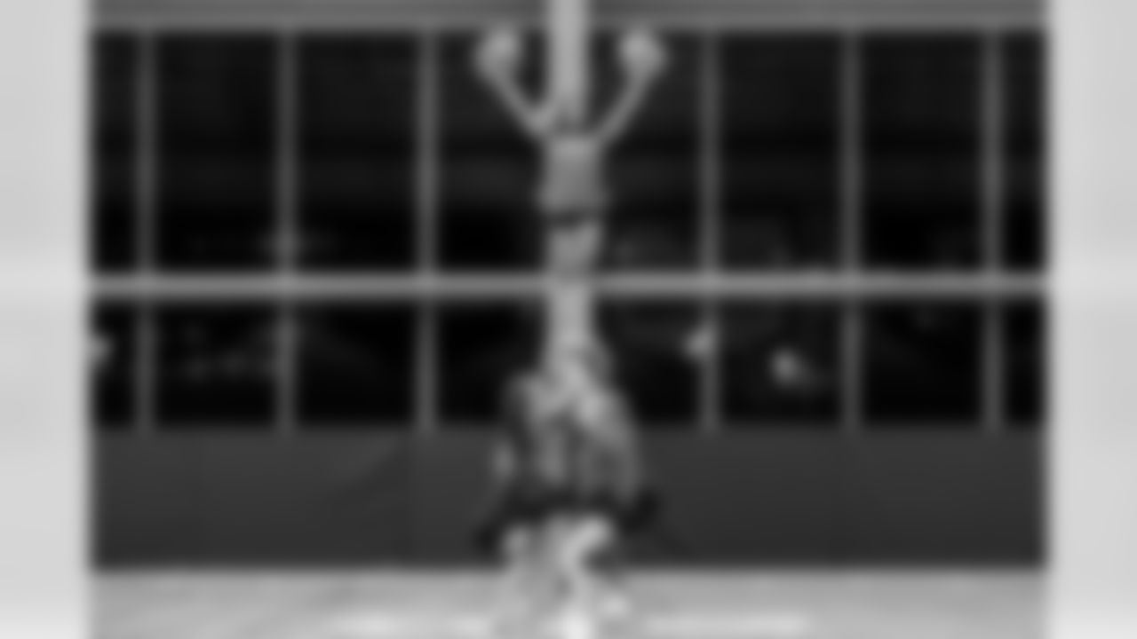 TAMPA, FL - November 06, 2025 - Tampa Bay Buccaneers Cheerleaders during Field Rehearsal at AdventHealth Training Center. Photo By Tori Richman/Tampa Bay Buccaneers