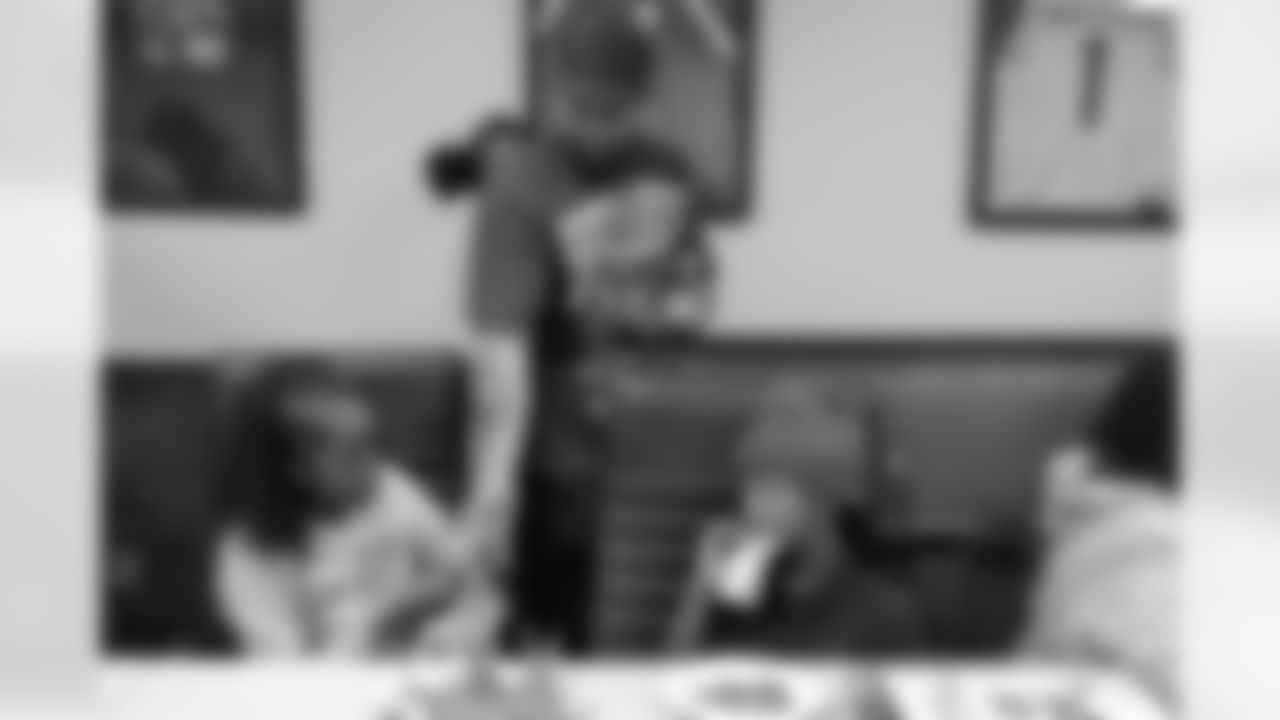 TAMPA, FL - December 16, 2025 - Antoine Winfield Jr. Holiday Shopping Spree at Dick's House of Sport International Plaza. Photo By Mike Carlson/Tampa Bay Buccaneers