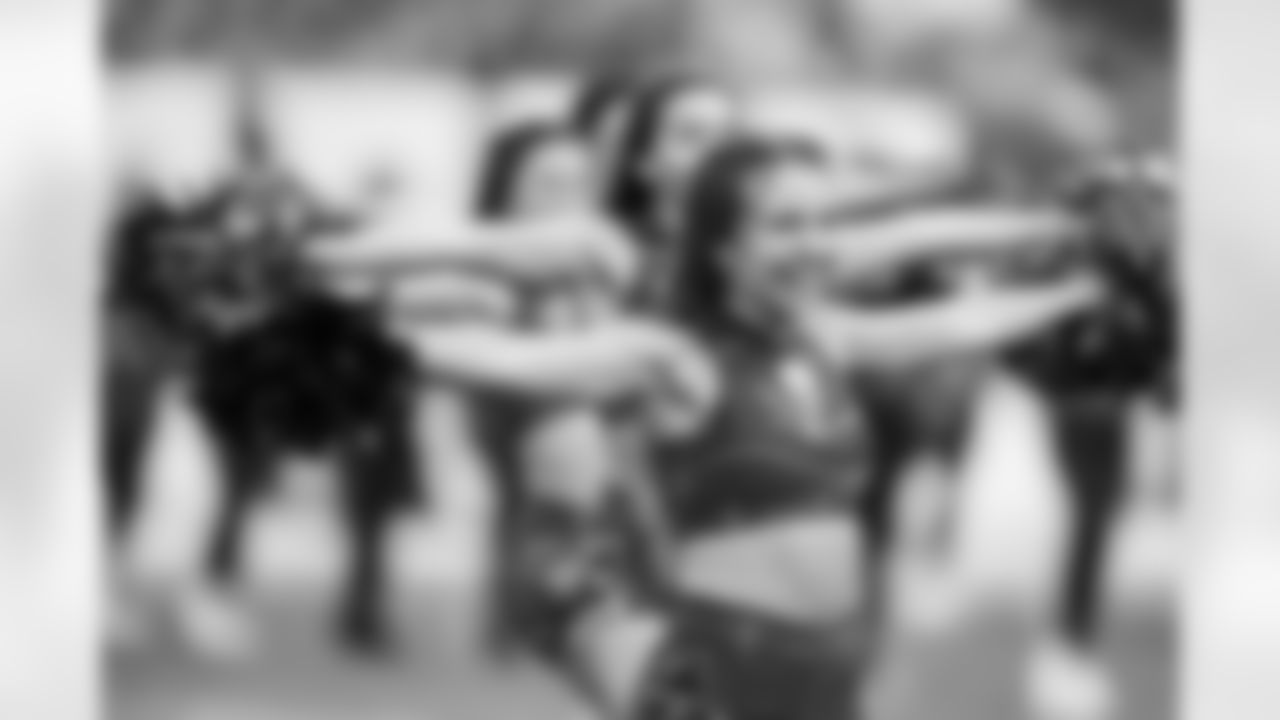 TAMPA, FL - December 07, 2025 - The Tampa Bay Buccaneers and New Orleans Saints during a regular season game at Raymond James Stadium. The Bucs lost the game, 24-20. Photo By Kyle Zedaker/Tampa Bay Buccaneers