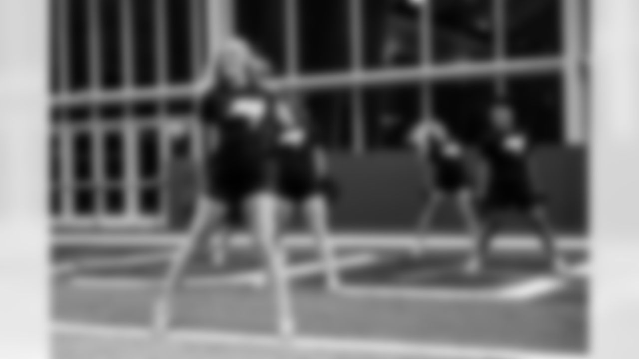 TAMPA, FL - December 04, 2025 - Tampa Bay Buccaneers Cheerleaders field rehearsal at AdventHealth Training Center. Photo By Tori Richman/Tampa Bay Buccaneers