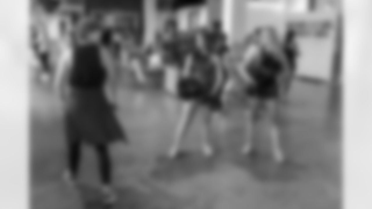 TAMPA, FL - December 06, 2025 - Tampa Bay Buccaneers Cheerleaders during the She is Football Bayshore Walk: Raise The Flags event with Bayshore Breakfast Club and Tampa Girls Social & Wellness at Hyde House Public Studio. Photo By Mike Carlson/Tampa Bay Buccaneers