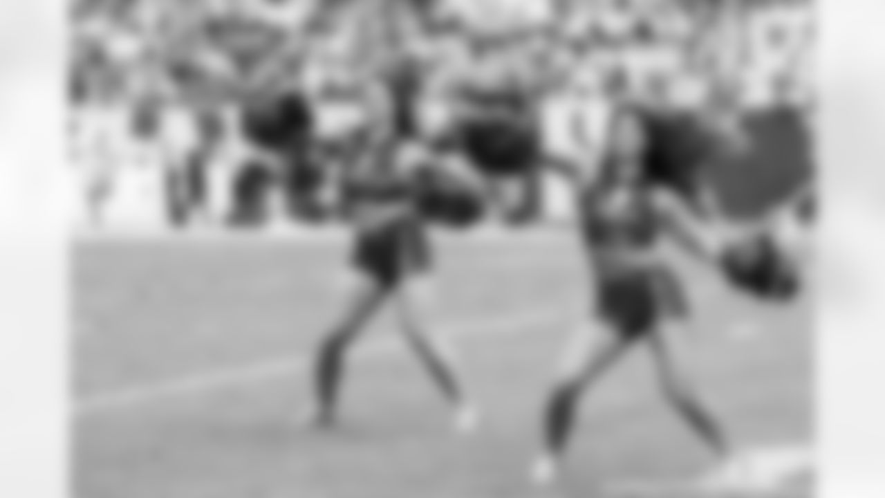 TAMPA, FL - December 07, 2025 - The Tampa Bay Buccaneers and New Orleans Saints during a regular season game at Raymond James Stadium. The Bucs lost the game, 24-20. Photo By Tori Richman/Tampa Bay Buccaneers