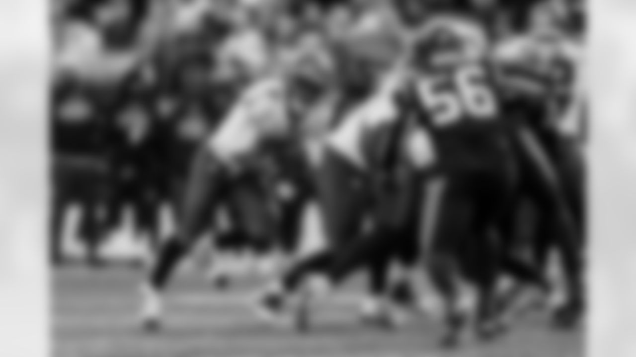 CHARLOTTE, NC - December 21, 2025 - Running Back Bucky Irving #7 of the Tampa Bay Buccaneers during the game between the Tampa Bay Buccaneers and Carolina Panthers. The Bucs lost the game, 23-20. Photo By Tori Richman/Tampa Bay Buccaneers