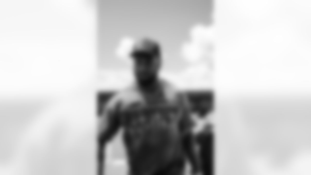 TAMPA, FL - August 12, 2025 - Outside Linebacker Haason Reddick #5 of the Tampa Bay Buccaneers departs before the preseason game against the Pittsburgh Steelers. Photo By Tori Richman/Tampa Bay Buccaneers