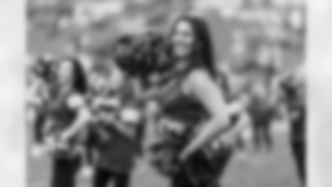 TAMPA, FL - December 07, 2025 - The Tampa Bay Buccaneers and New Orleans Saints during a regular season game at Raymond James Stadium. The Bucs lost the game, 24-20. Photo By Tori Richman/Tampa Bay Buccaneers