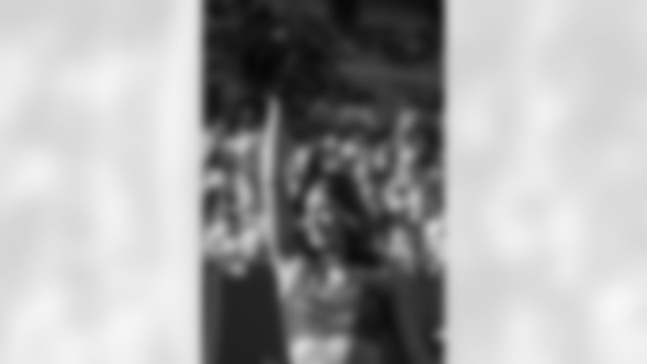 TAMPA, FL - November 30, 2025 - Tampa Bay Buccaneers Cheerleaders during the game between the Arizona Cardinals and Tampa Bay Buccaneers. The Bucs won the game, 20-17. Photo By Doug DeFelice/Tampa Bay Buccaneers