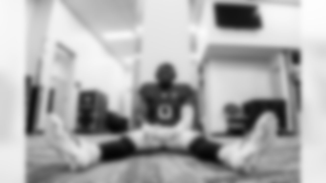 INGLEWOOD, CA - November 23, 2025 - Outside Linebacker Yaya Diaby #0 of the Tampa Bay Buccaneers before the game between the Tampa Bay Buccaneers and Los Angeles Rams. The Bucs lost the game, 34-7. Photo By Kyle Zedaker/Tampa Bay Buccaneers