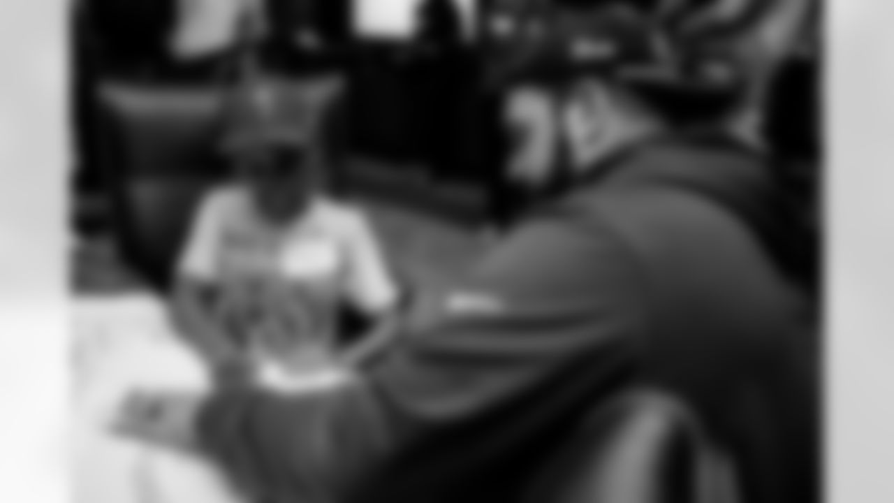 TAMPA, FL - November 19, 2025 - Guard Ben Bredeson #68 of the Tampa Bay Buccaneers during a visit with Triumph Together Cancer Warriors. Photo By Kyle Zedaker/Tampa Bay Buccaneers