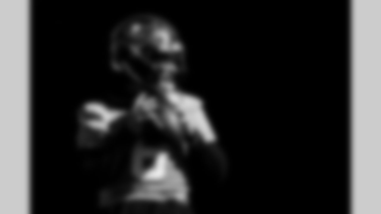 TAMPA, FL - December 31, 2025 - Week 18 Practice at AdventHealth Training Center. Photo By Tori Richman/Tampa Bay Buccaneers