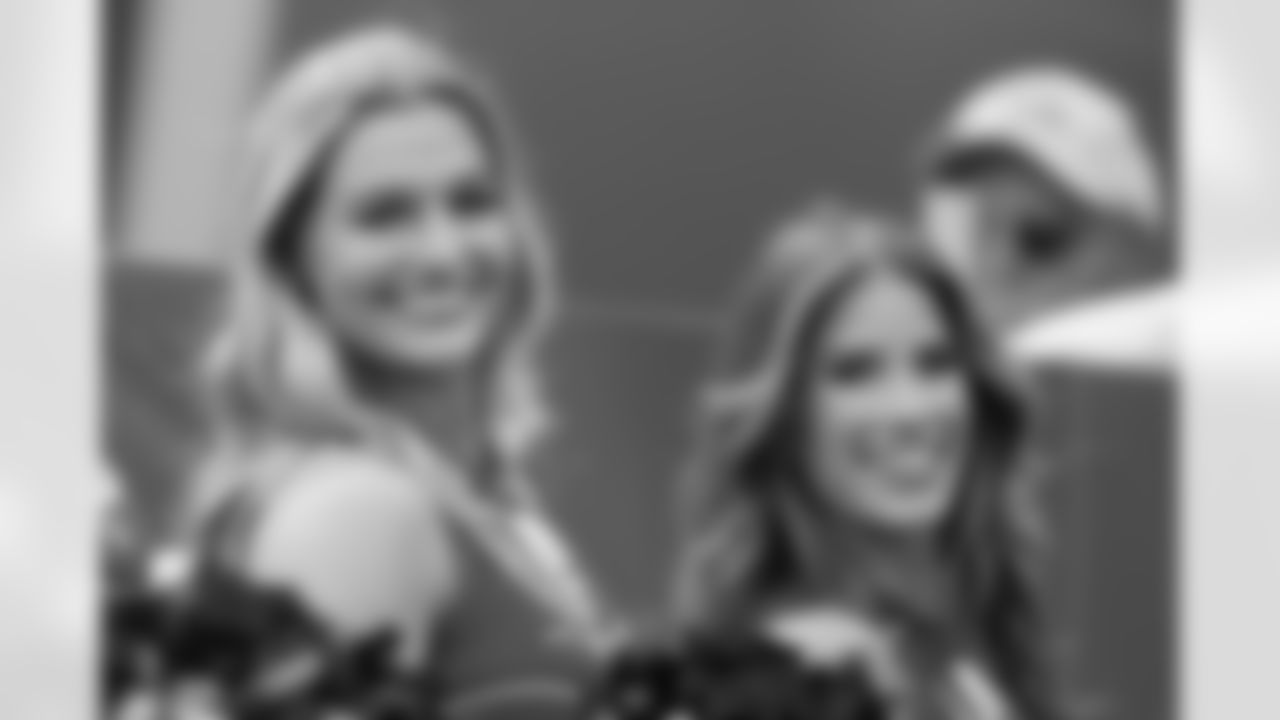 TAMPA, FL - December 07, 2025 - The Tampa Bay Buccaneers and New Orleans Saints during a regular season game at Raymond James Stadium. The Bucs lost the game, 24-20. Photo By Doug DeFelice/Tampa Bay Buccaneers