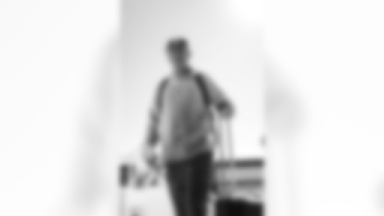 TAMPA, FL - December 20, 2025 - The Tampa Bay Buccaneers depart before the Week 16 game against the Carolina Panthers. Photo By Tori Richman/Tampa Bay Buccaneers