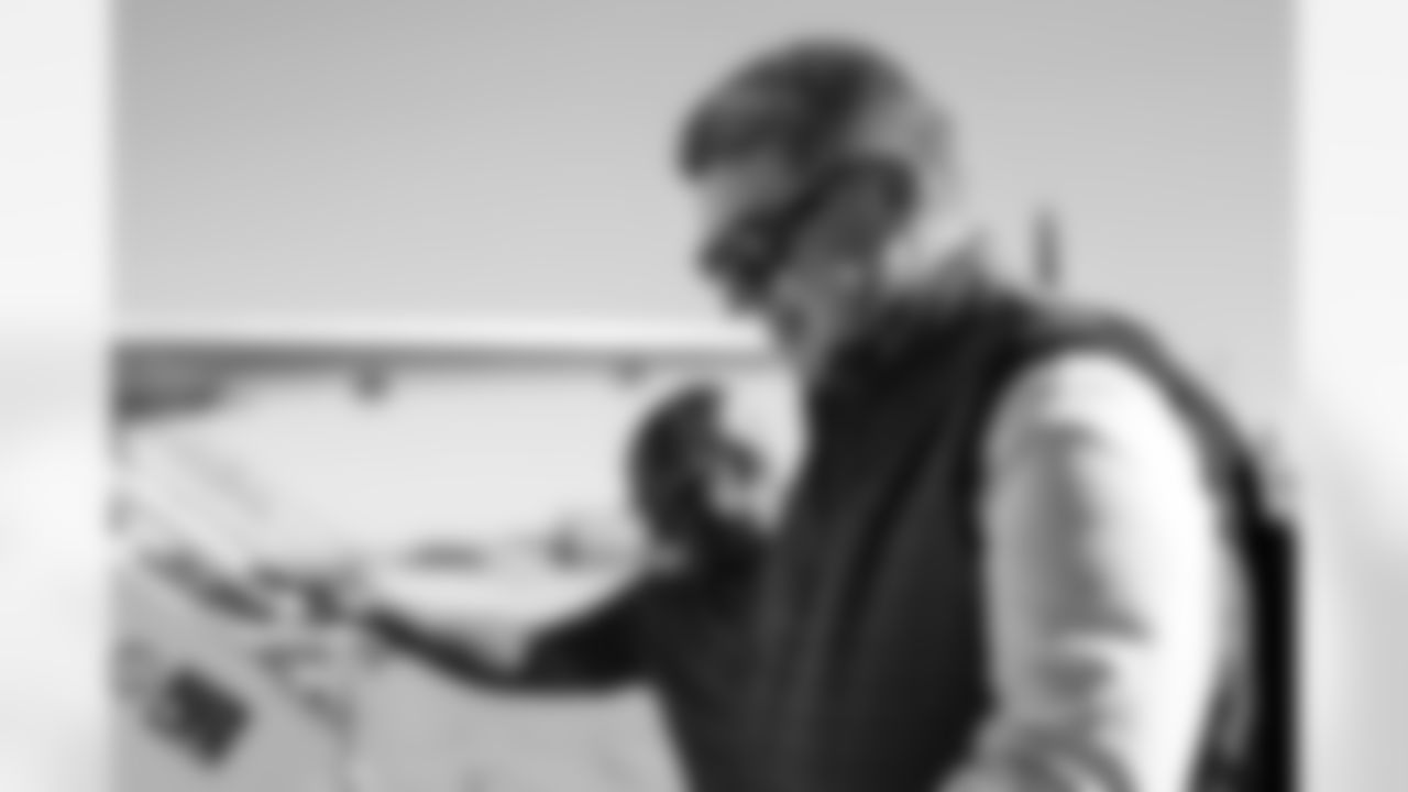 TAMPA, FL - December 20, 2025 - The Tampa Bay Buccaneers depart before the Week 16 game against the Carolina Panthers. Photo By Tori Richman/Tampa Bay Buccaneers