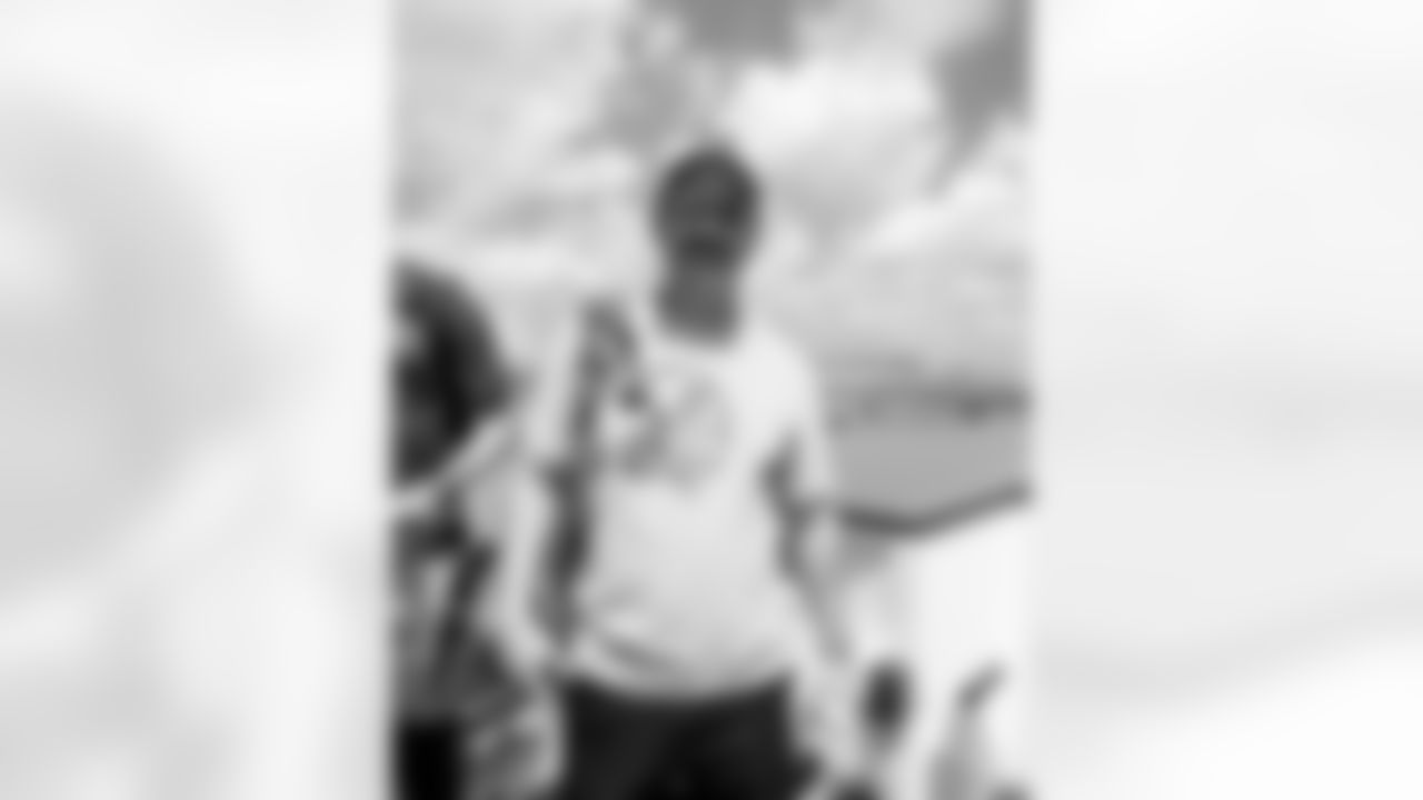 ATLANTA, GA - September 06, 2025 - Luxury Suite Excursion departs for the game between the Tampa Bay Buccaneers and Atlanta Falcons. The Bucs won the game, 23-20. Photo By Doug DeFelice/Tampa Bay Buccaneers