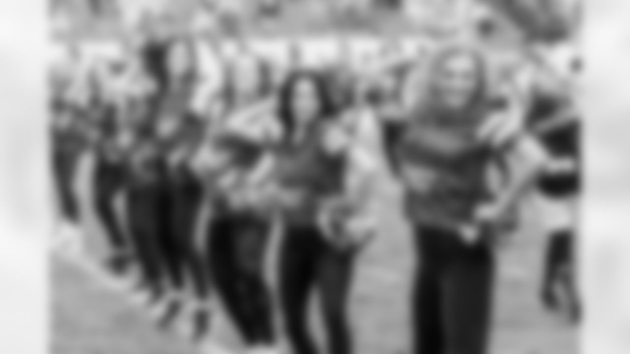 TAMPA, FL - December 07, 2025 - The Tampa Bay Buccaneers and New Orleans Saints during a regular season game at Raymond James Stadium. The Bucs lost the game, 24-20. Photo By Jason Turner/Tampa Bay Buccaneers