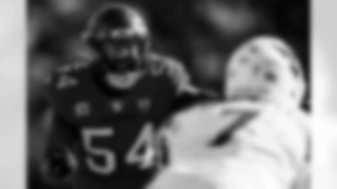 TAMPA, FL - November 30, 2025 - Inside Linebacker Lavonte David #54 of the Tampa Bay Buccaneers during the game between the Arizona Cardinals and Tampa Bay Buccaneers. The Bucs won the game, 20-17. Photo By Kyle Zedaker/Tampa Bay Buccaneers