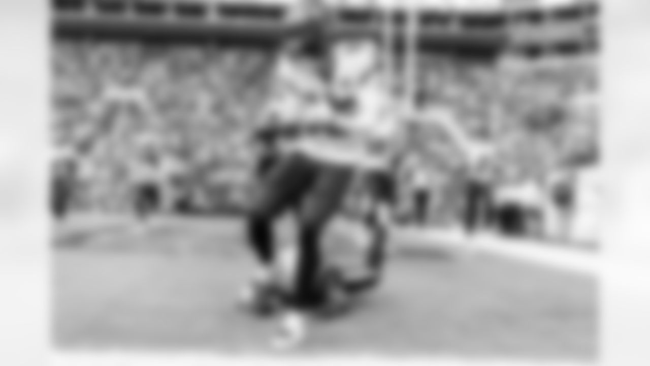 TAMPA, FL - November 09, 2025 - Wide Receiver Tez Johnson #15 of the Tampa Bay Buccaneers catches a touchdown during the game between the New England Patriots and Tampa Bay Buccaneers. The Bucs lost the game, 28-23. Photo By Doug DeFelice/Tampa Bay Buccaneers