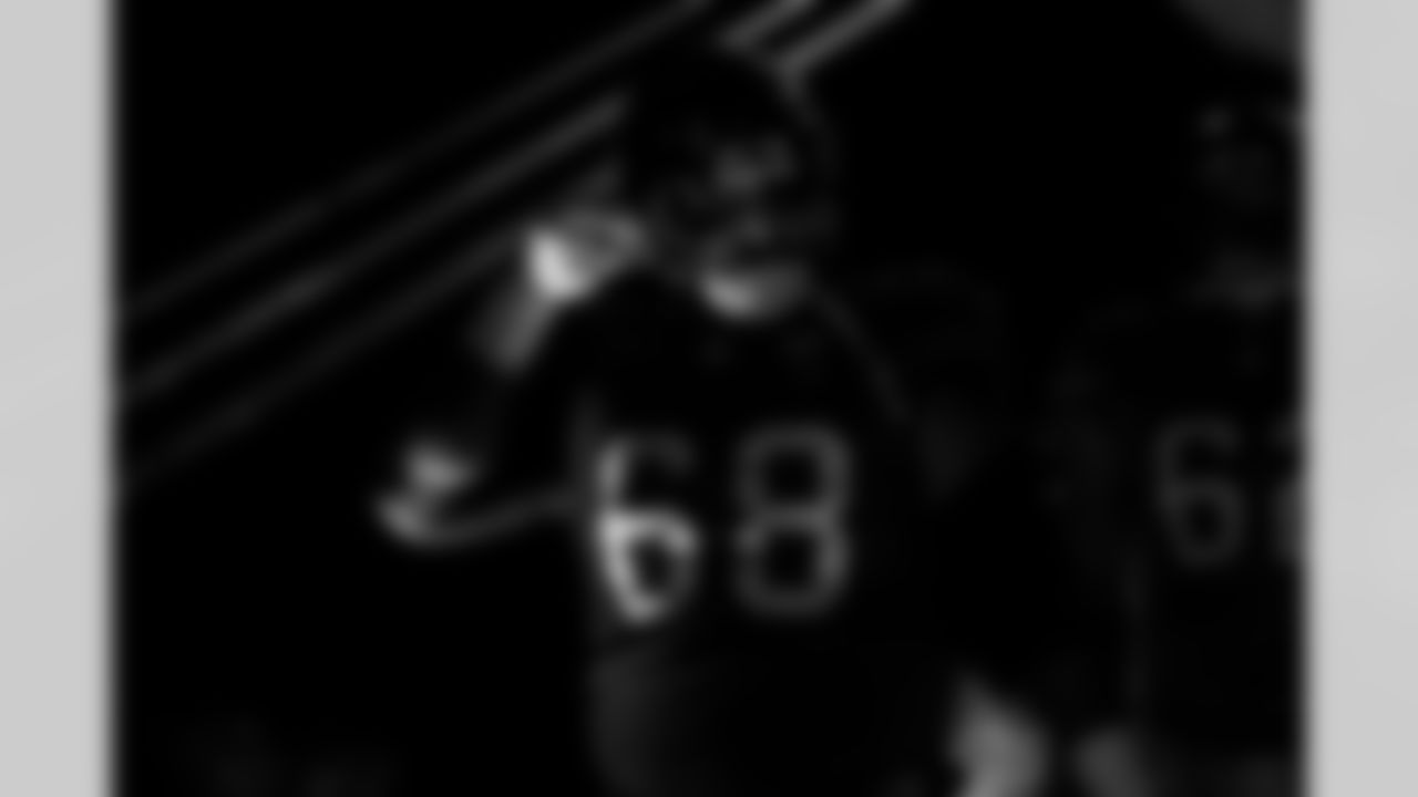 TAMPA, FL - November 30, 2025 - Guard Ben Bredeson #68 of the Tampa Bay Buccaneers before the game between the Arizona Cardinals and Tampa Bay Buccaneers. The Bucs won the game, 20-17. Photo By Tori Richman/Tampa Bay Buccaneers