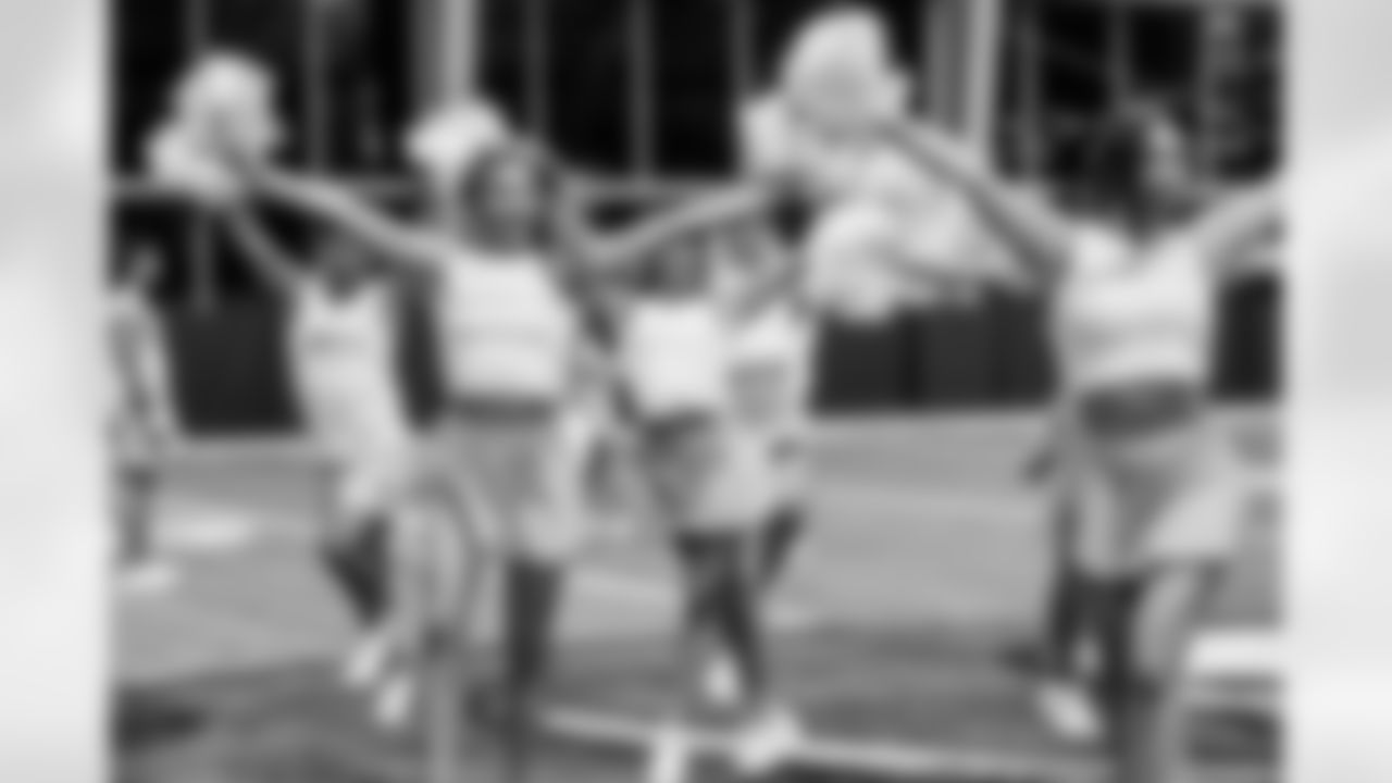 TAMPA, FL - December 09, 2025 - Tampa Bay Buccaneers Cheerleaders during Field Rehearsal at AdventHealth Training Center. Photo By Tori Richman/Tampa Bay Buccaneers