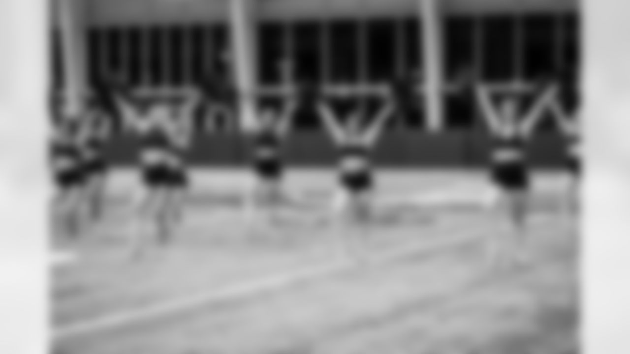 TAMPA, FL - November 20, 2025 - Tampa Bay Buccaneers Cheerleaders during Field Rehearsal at AdventHealth Training Center. Photo By Tori Richman/Tampa Bay Buccaneers