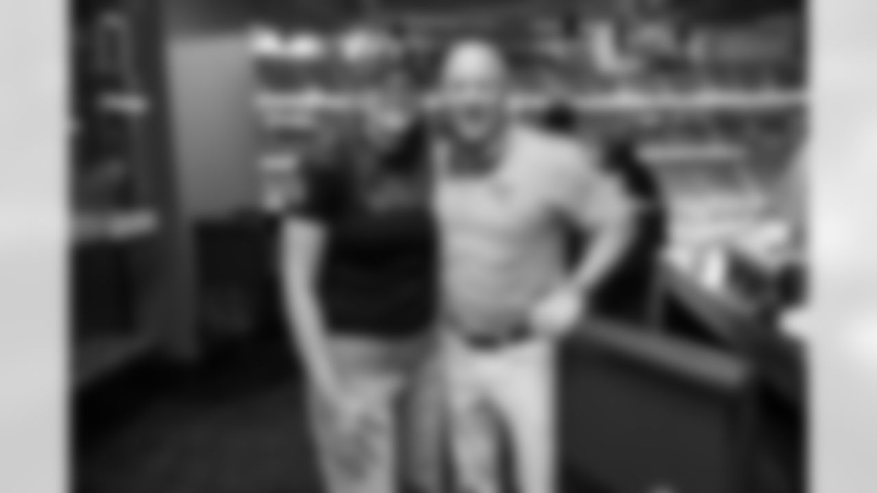 ATLANTA, GA - September 07, 2025 - Luxury Suite Excursion during the game between the Tampa Bay Buccaneers and Atlanta Falcons. The Bucs won the game, 23-20. Photo By Doug DeFelice/Tampa Bay Buccaneers