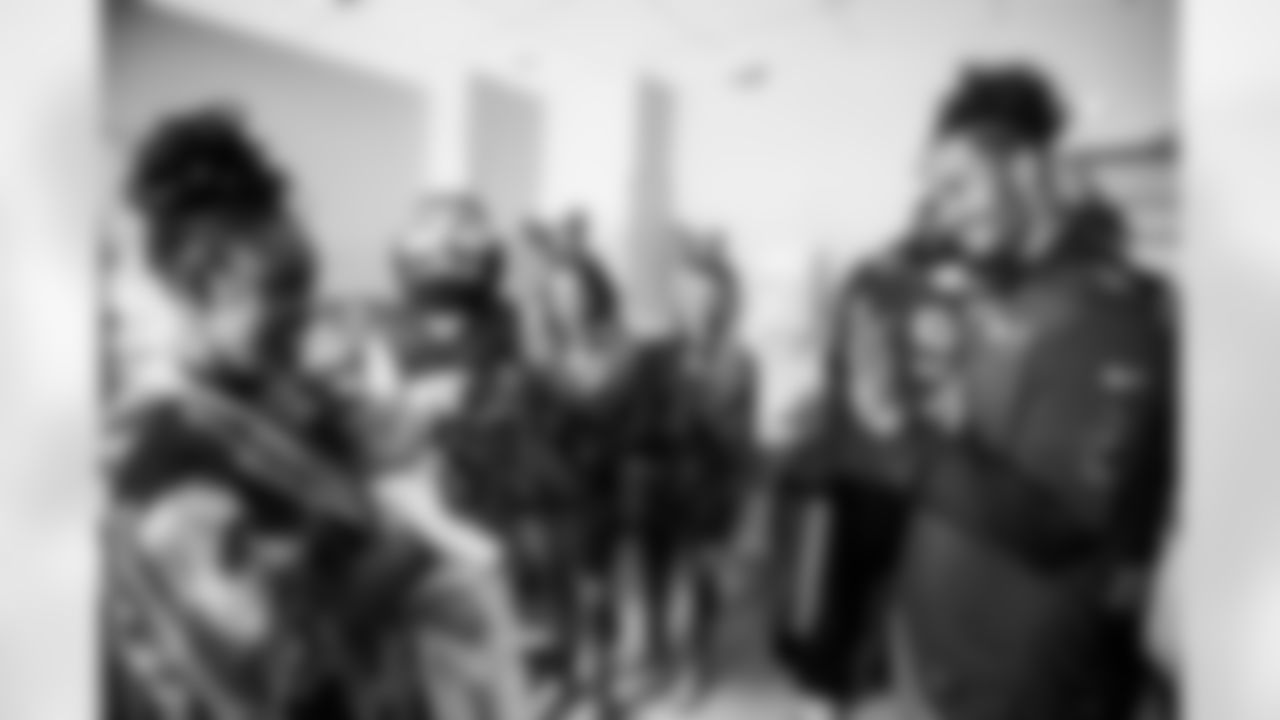 ST. PETERSBURG, FL - December 16, 2025 - Rookie Club visit to Johns Hopkins All Children's Hospital. Photo By Tori Richman/Tampa Bay Buccaneers